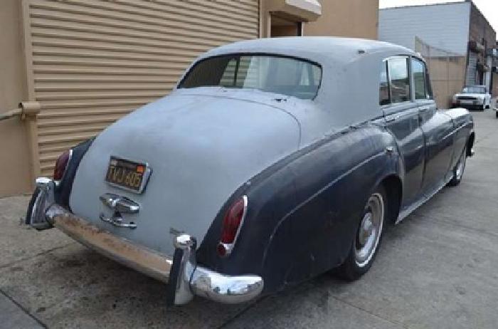 1963 blue rolls-royce silver cloud iii in astoria, ny