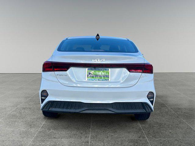 2023 kia forte lxs