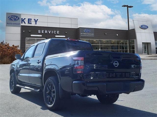 2023 nissan frontier sv