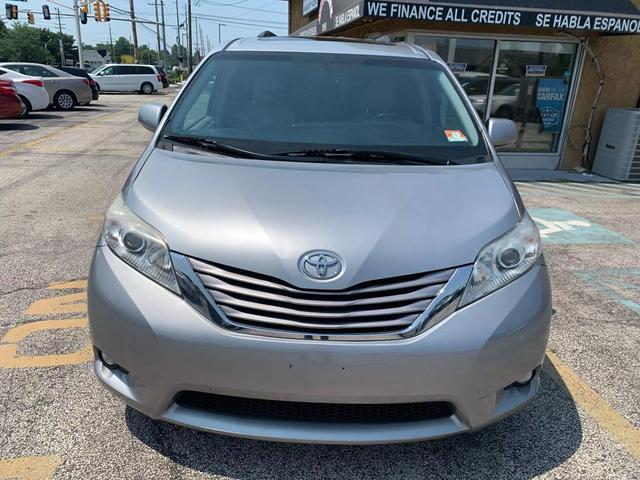 2015 toyota sienna xle