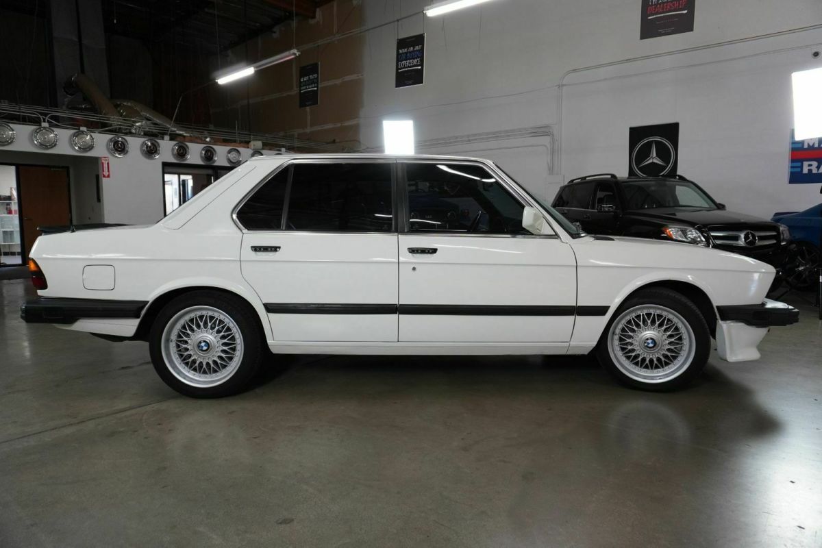 1986 yellow 535is!