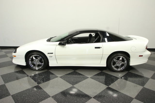 28k act miles, 1 owner, clean history, 6-speed man, 5.7 lt1, loaded, super clean