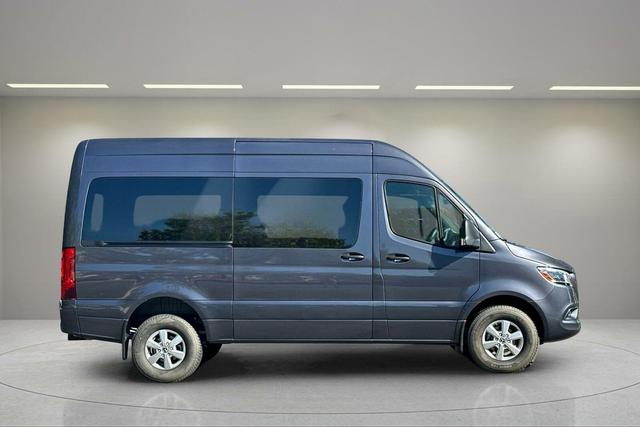 2023 mercedes-benz sprinter 2500 standard roof