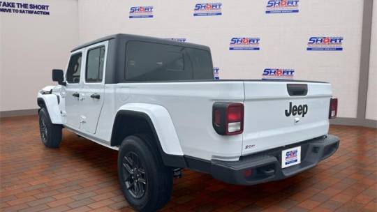2025 Jeep Gladiator