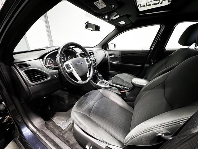 2012 chrysler 200 touring