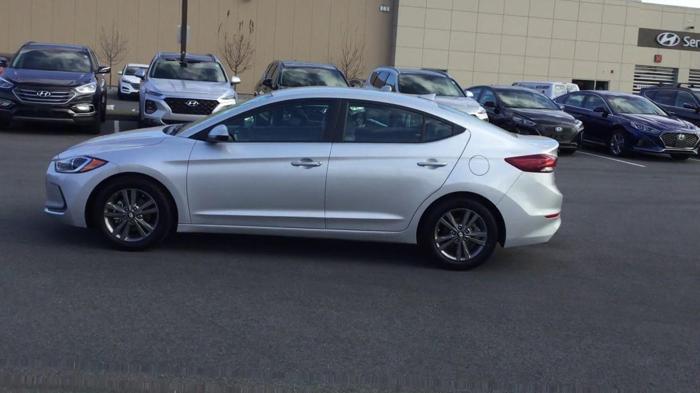 2018 hyundai elantra sel sel 4dr sedan (us for sale in halyoke, massachusetts