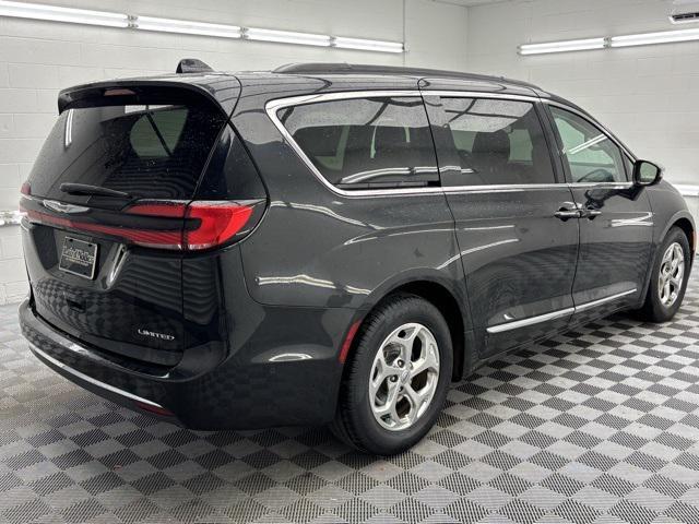 2022 chrysler pacifica limited