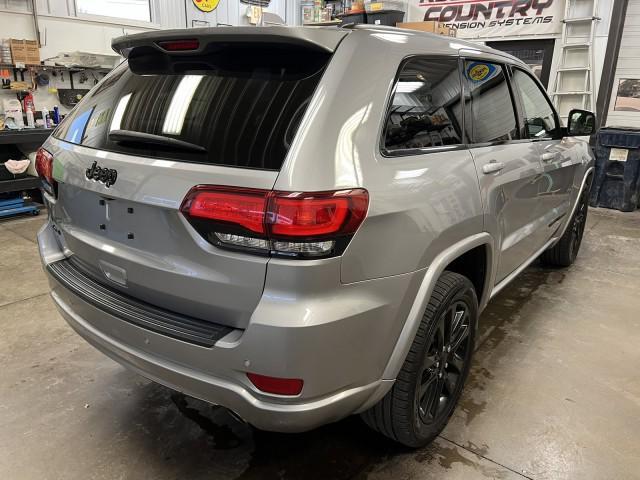 2019 jeep grand cherokee altitude
