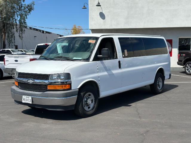 2017 chevrolet express 3500 lt