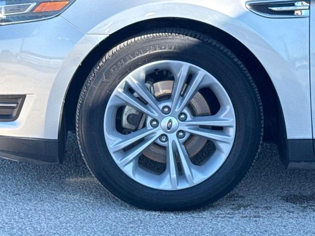 2015 ford taurus sel