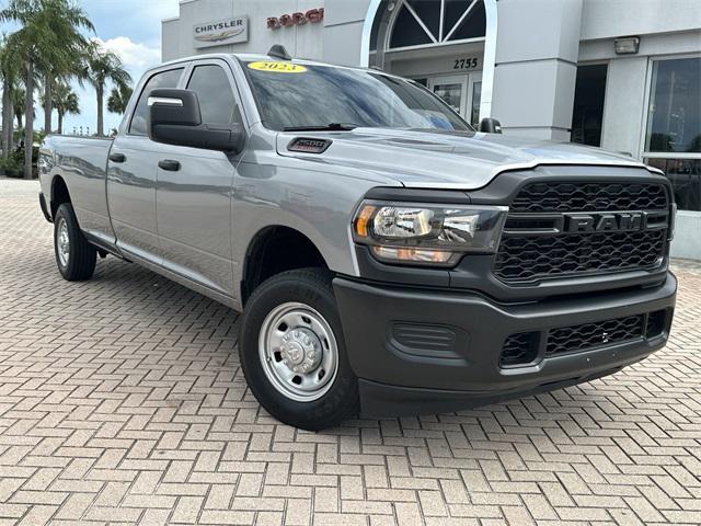 2023 ram 2500 tradesman crew cab 4x2 8' box