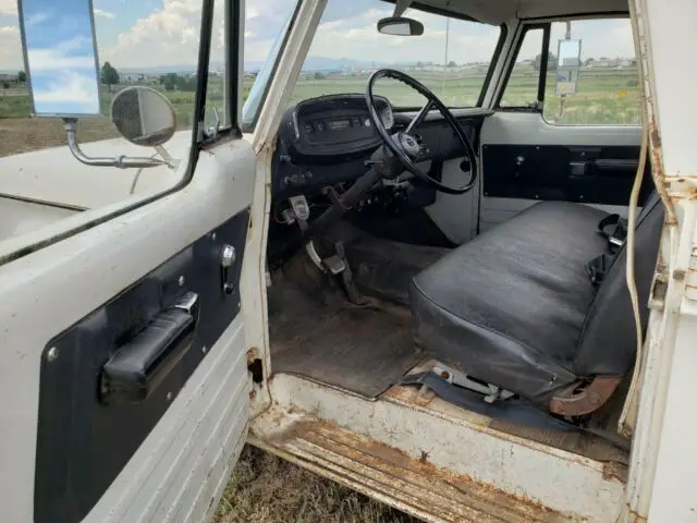 dodge d200 crew cab sweptline