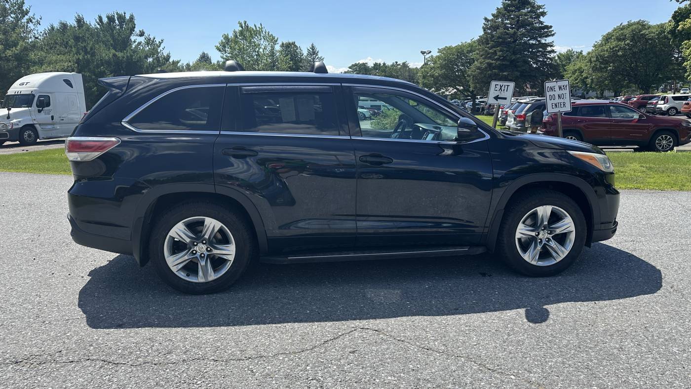 2015 toyota highlander limited