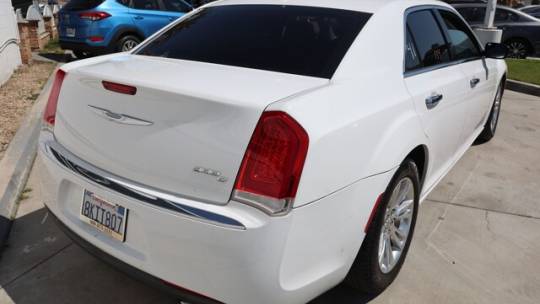 2017 Chrysler 300