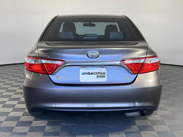 2015 toyota camry le