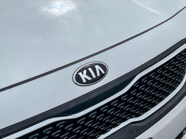 2019 kia niro lx