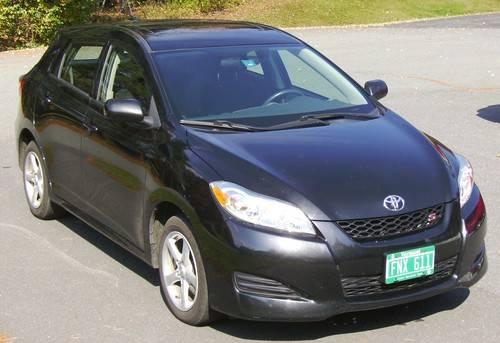 09 matrix s, awd, immaculate, jbl sound, weathertech mats, xtra for sale in johnsbury, vermont