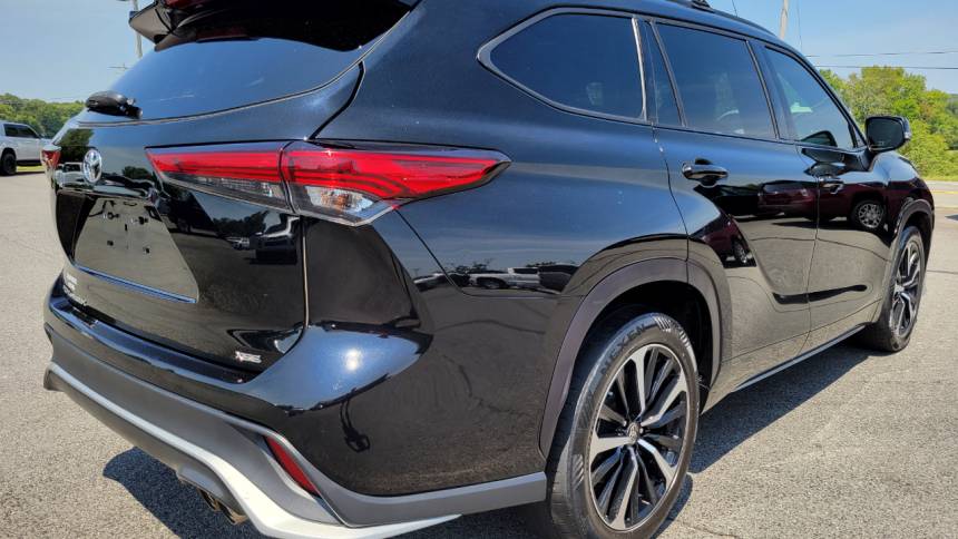 2021 toyota highlander xse