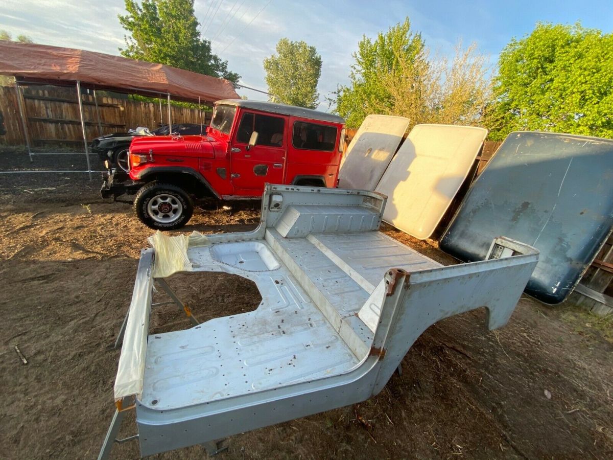 1976 toyota land cruiser bj40 with new body!