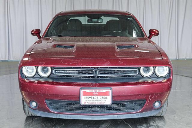 2021 dodge challenger sxt