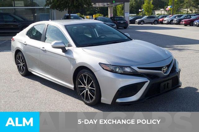 2021 toyota camry se