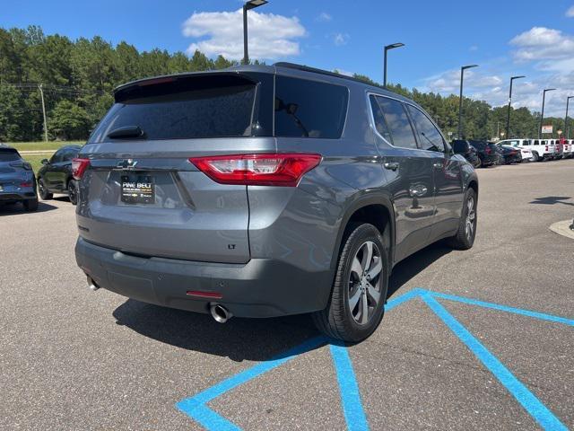 2021 chevrolet traverse lt leather