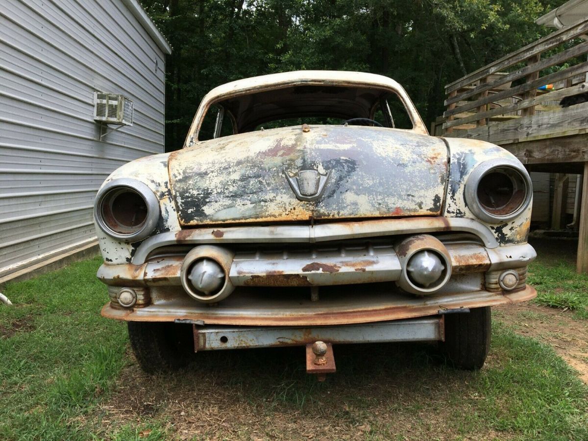 1951 ford 2 door coupe, project, restoration ready. title in hand
