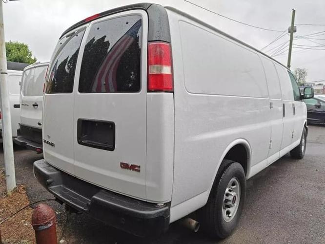 2017 gmc savana 3500 cargo extended van 3d in hulmeville, pennsylvania
