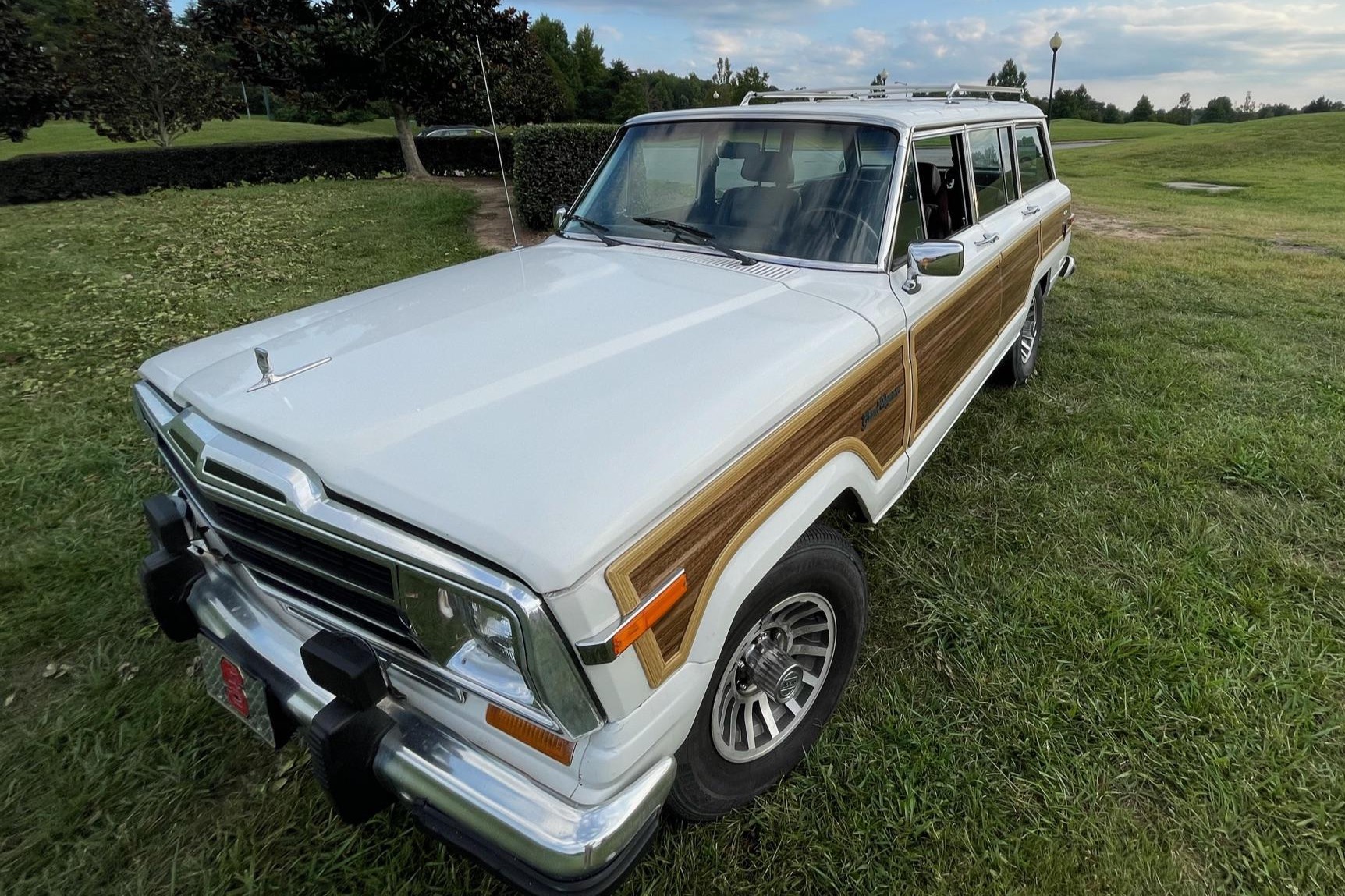 1988 jeep grand wagoneer