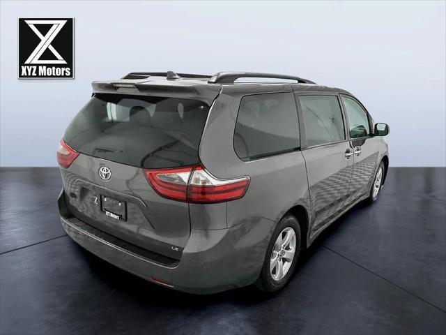 2020 toyota sienna le