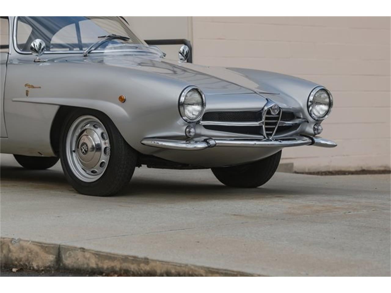 1961 alfa romeo giulietta spider