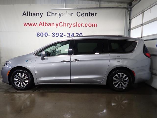 2021 chrysler pacifica hybrid touring l