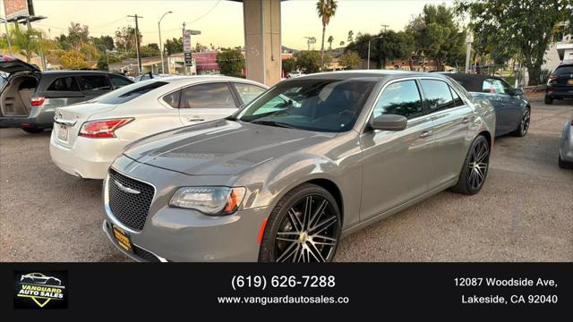 2018 chrysler 300 touring