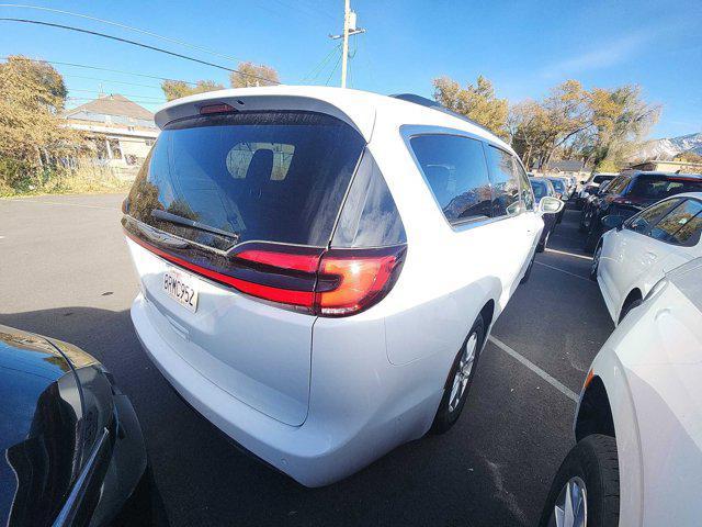 2022 chrysler pacifica touring l