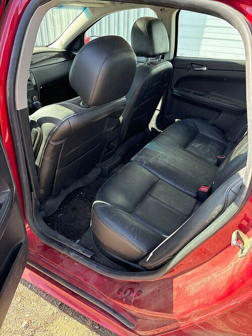 2013 chevy impala ltz142,974 milessalvage title runs and shifts great clean inside