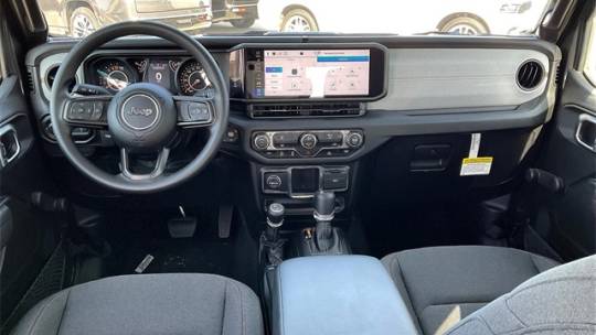 2024 Jeep Gladiator