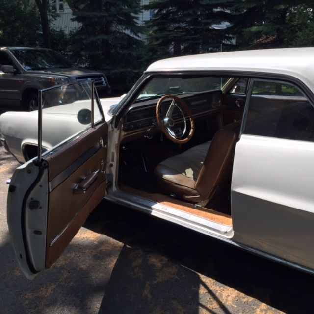 white 1964 pontiac catalina 6.4l sports coupe hardtop. runs great!
