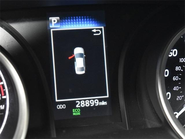 2022 toyota camry le