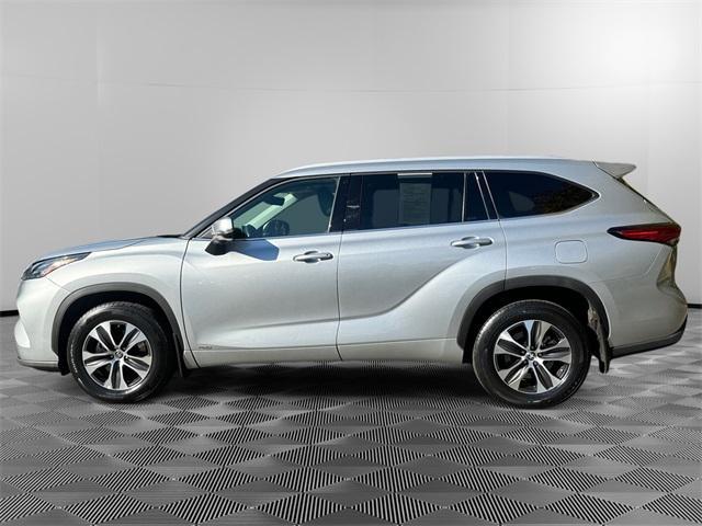 2022 toyota highlander hybrid xle