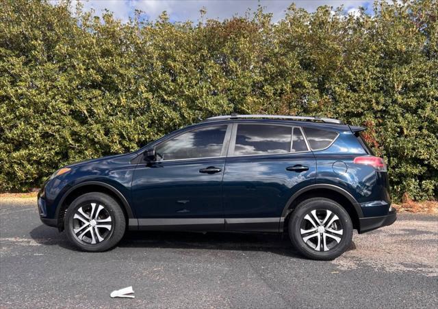2017 toyota rav4 le