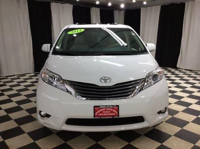 2014 toyota sienna xle minivan 4d in machesney park, illinois