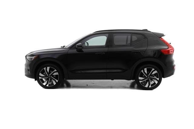 2023 volvo xc40 b5 awd ultimate dark