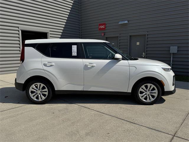 2021 kia soul lx