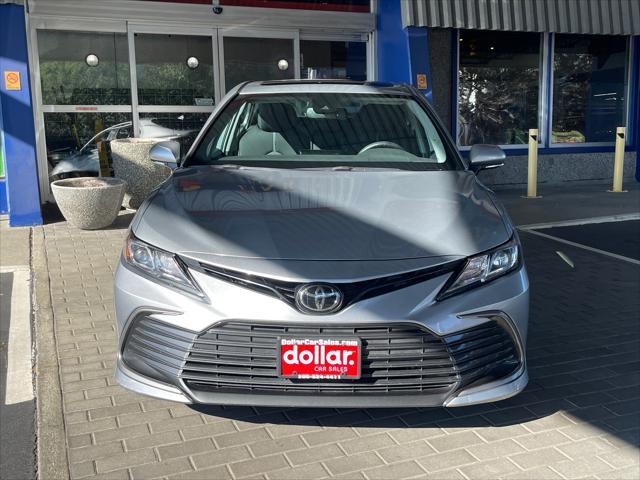 2022 toyota camry le