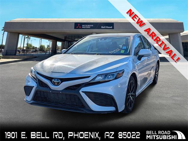 2022 toyota camry se