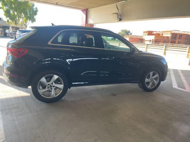 2022 audi q3 premium