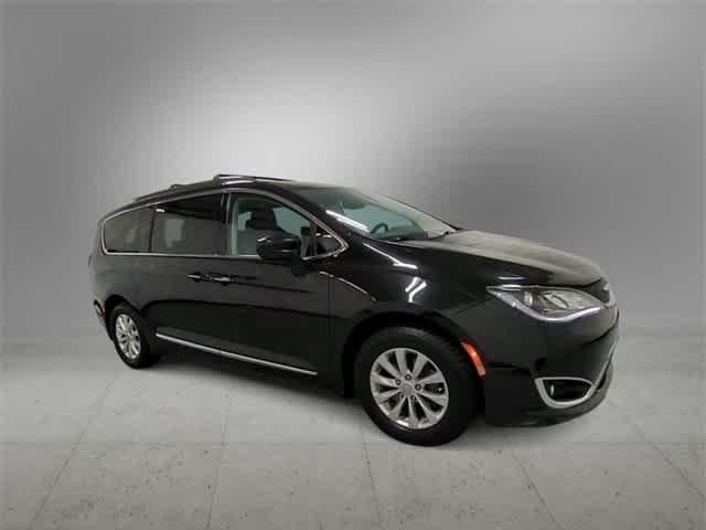 2018 chrysler pacifica touring-l plus