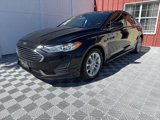 2019 ford fusion se