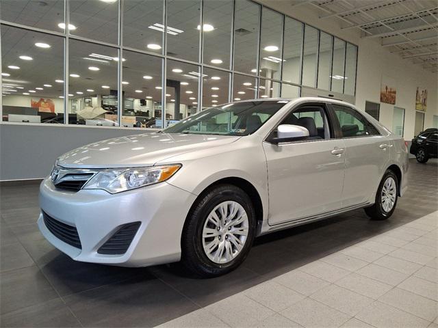 2013 toyota camry le