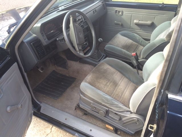 1987 mazda b2200 base standard cab pickup 2-door 2.2l
